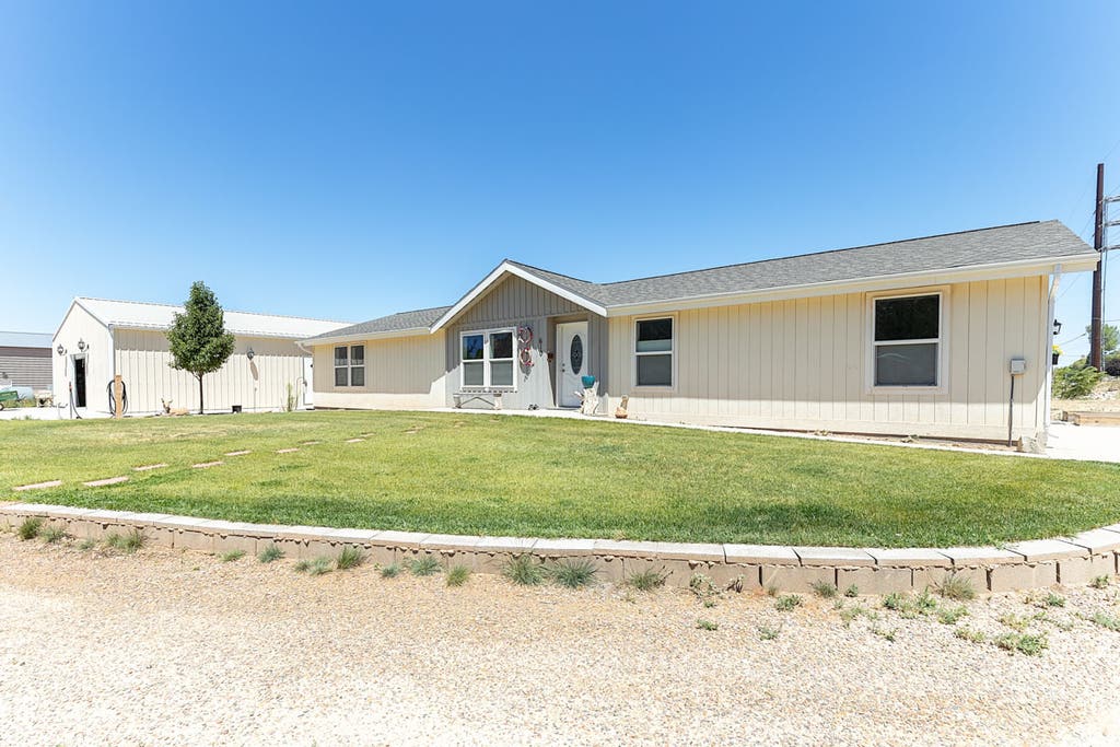 Photo of 610 W OLD HIGHWAY 91, Parowan, UT 84761 (MLS # 2171334)