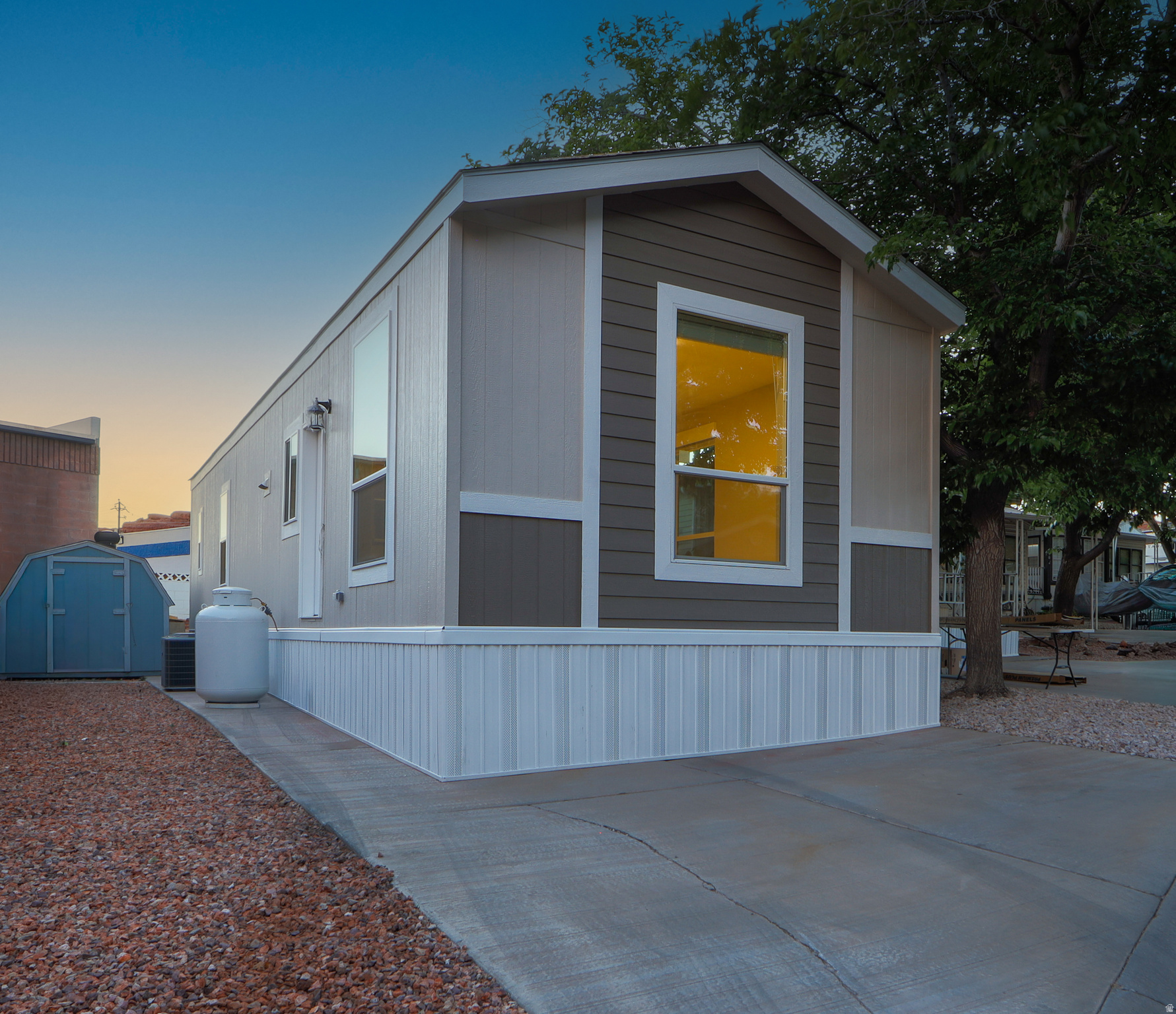 CANYON BREEZE RV RESORT - Residential