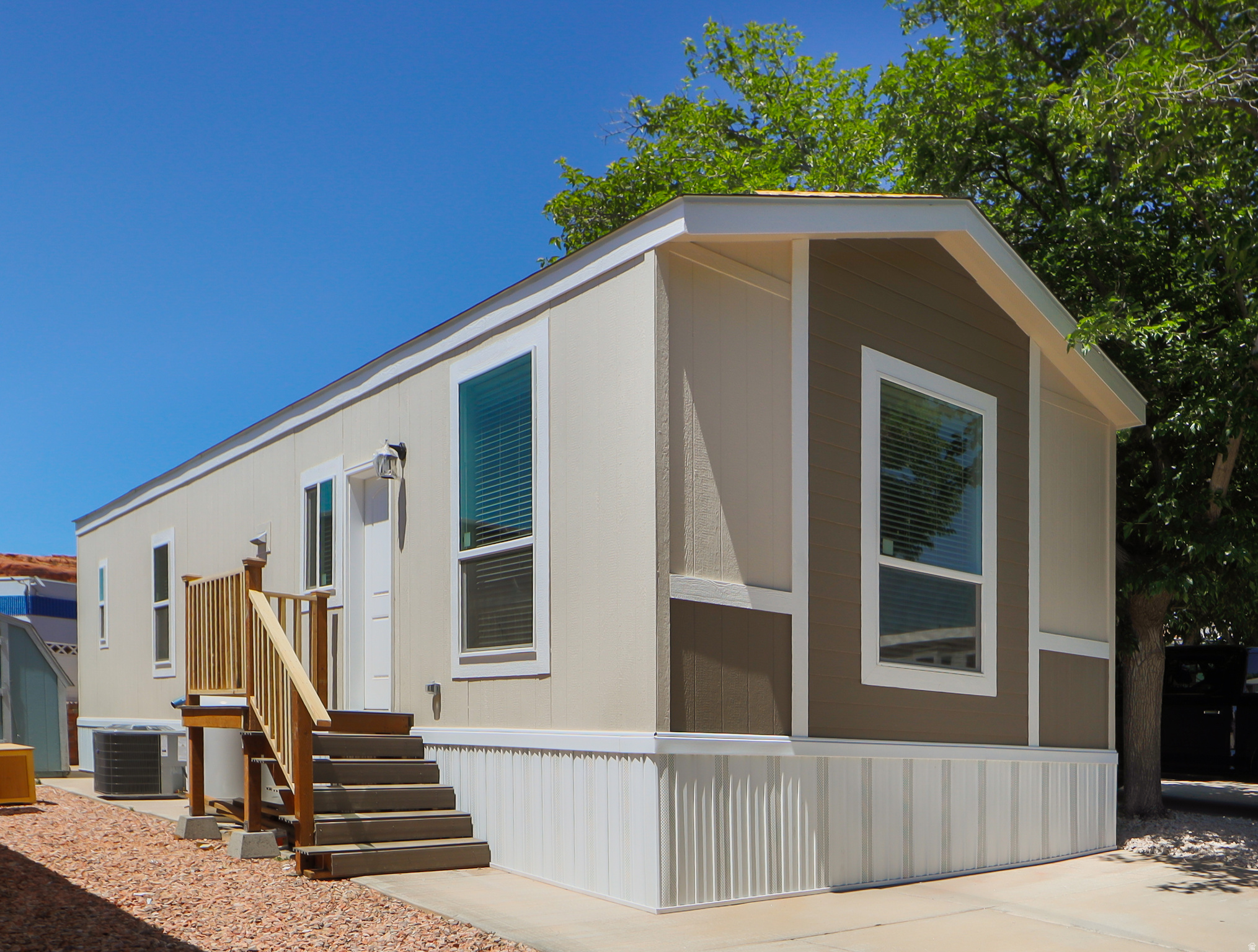 CANYON BREEZE RV RESORT - Residential