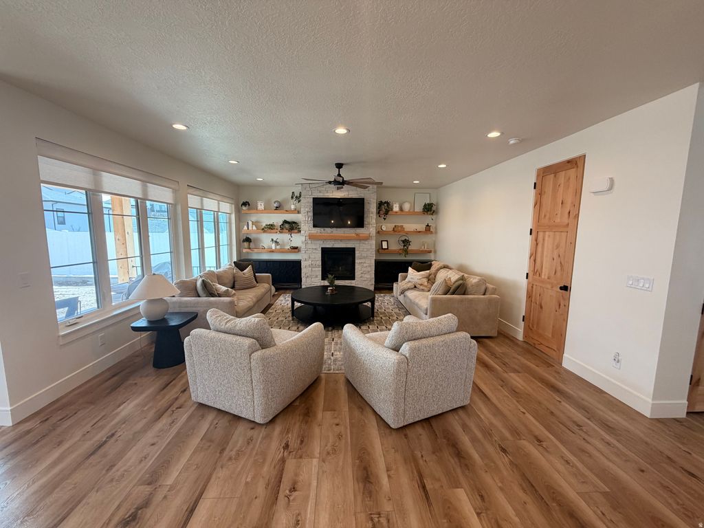 Photo of 510 SARAH ST, Providence, UT 84332 (MLS # 2153488)