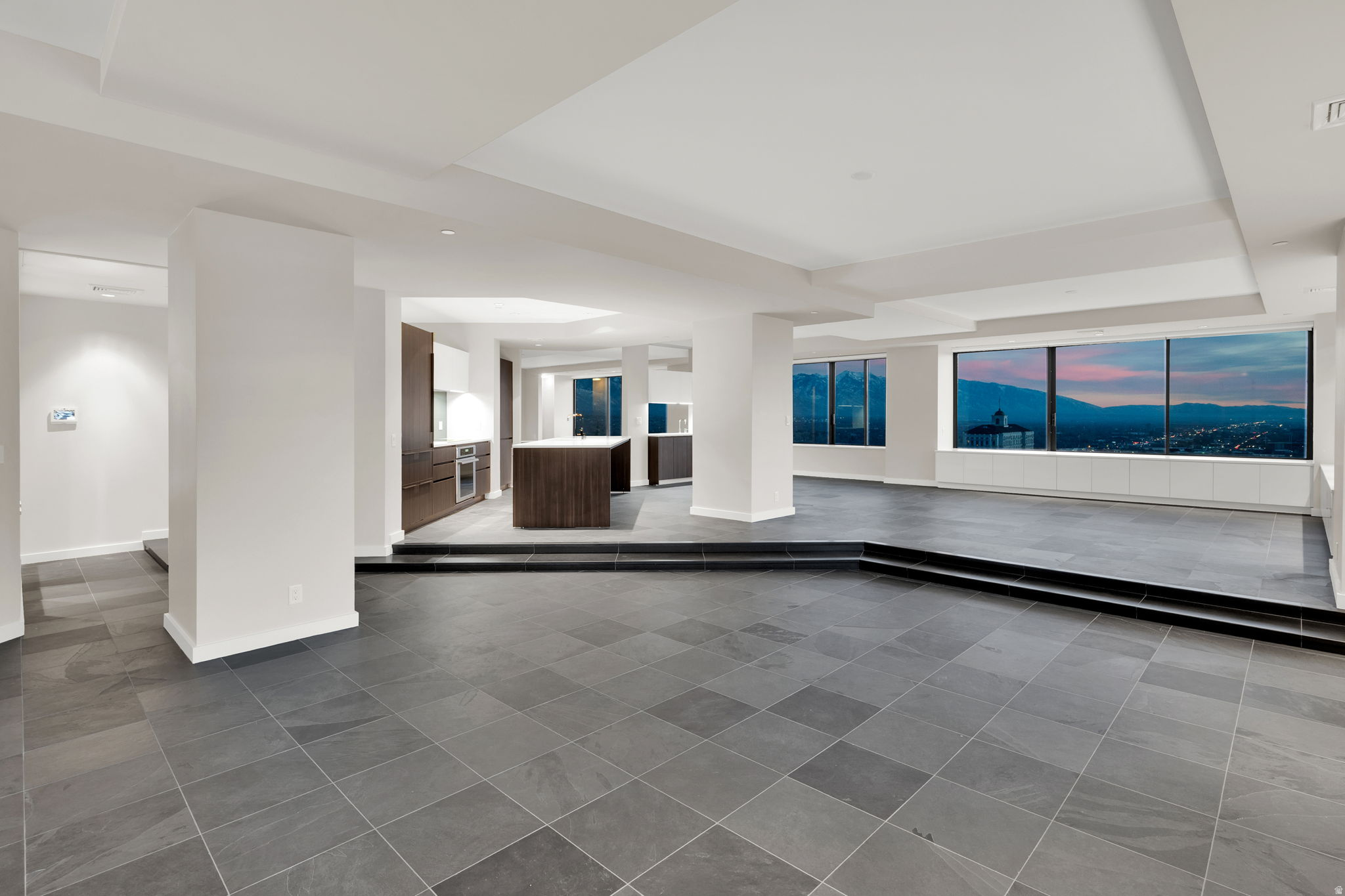 AMERICAN TOWERS - Residential