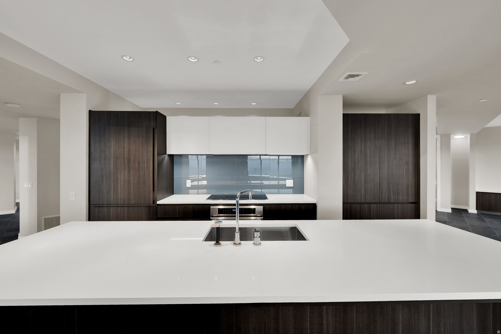 AMERICAN TOWERS - Residential