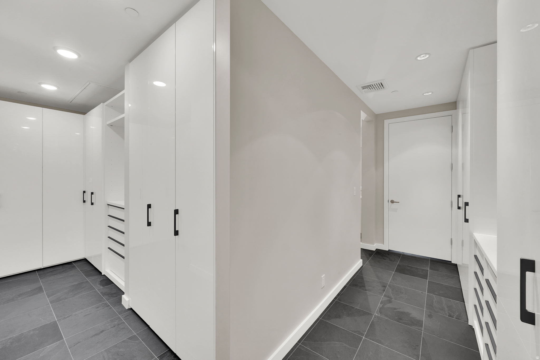 AMERICAN TOWERS - Residential