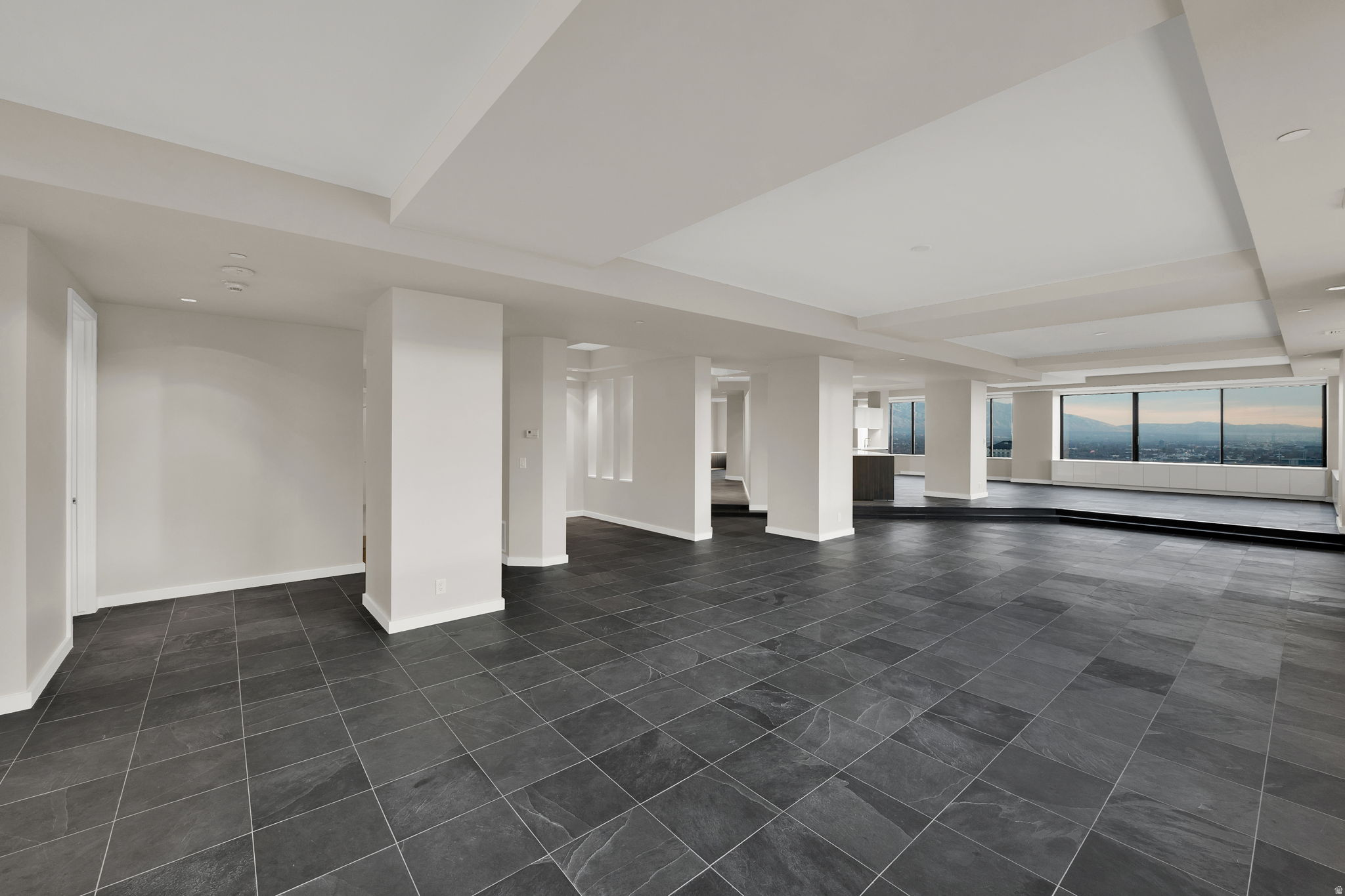 AMERICAN TOWERS - Residential