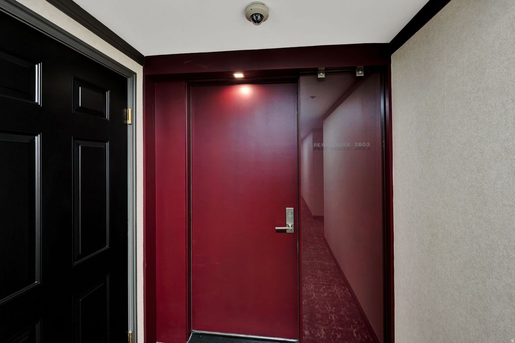 Photo of 44 W BROADWAY S #2603, Salt Lake City, UT 84101 (MLS # 2126086)