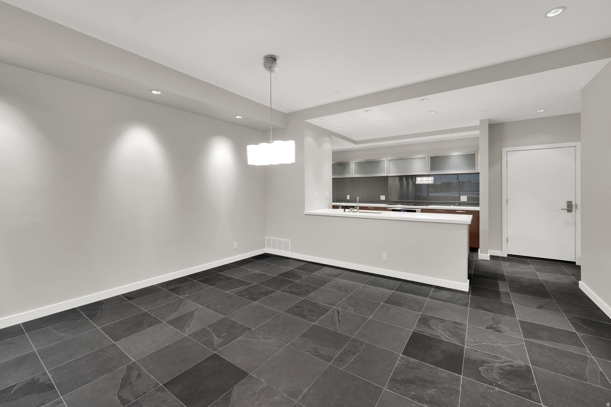 AMERICAN TOWERS - Residential