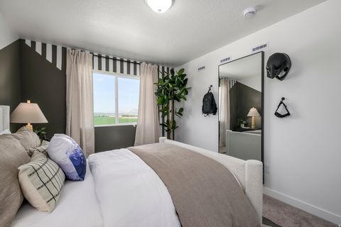 Tiny photo for 2122 E HUMMINGBIRD DR #4105, Eagle Mountain, UT 84005 (MLS # 2147271)