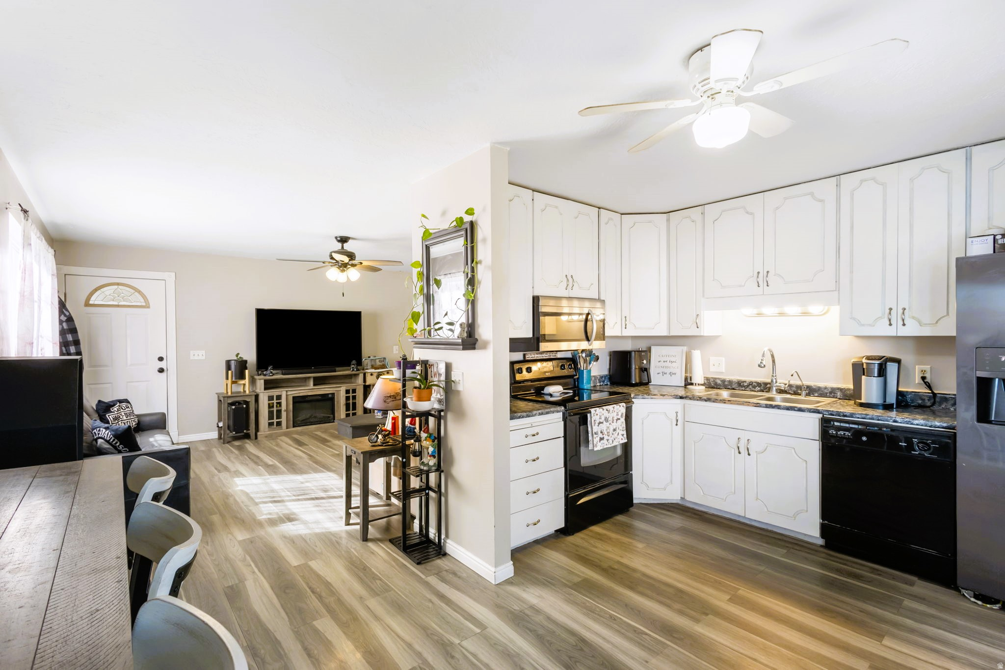 HILLSDALE TWIN HOME - Residential Income