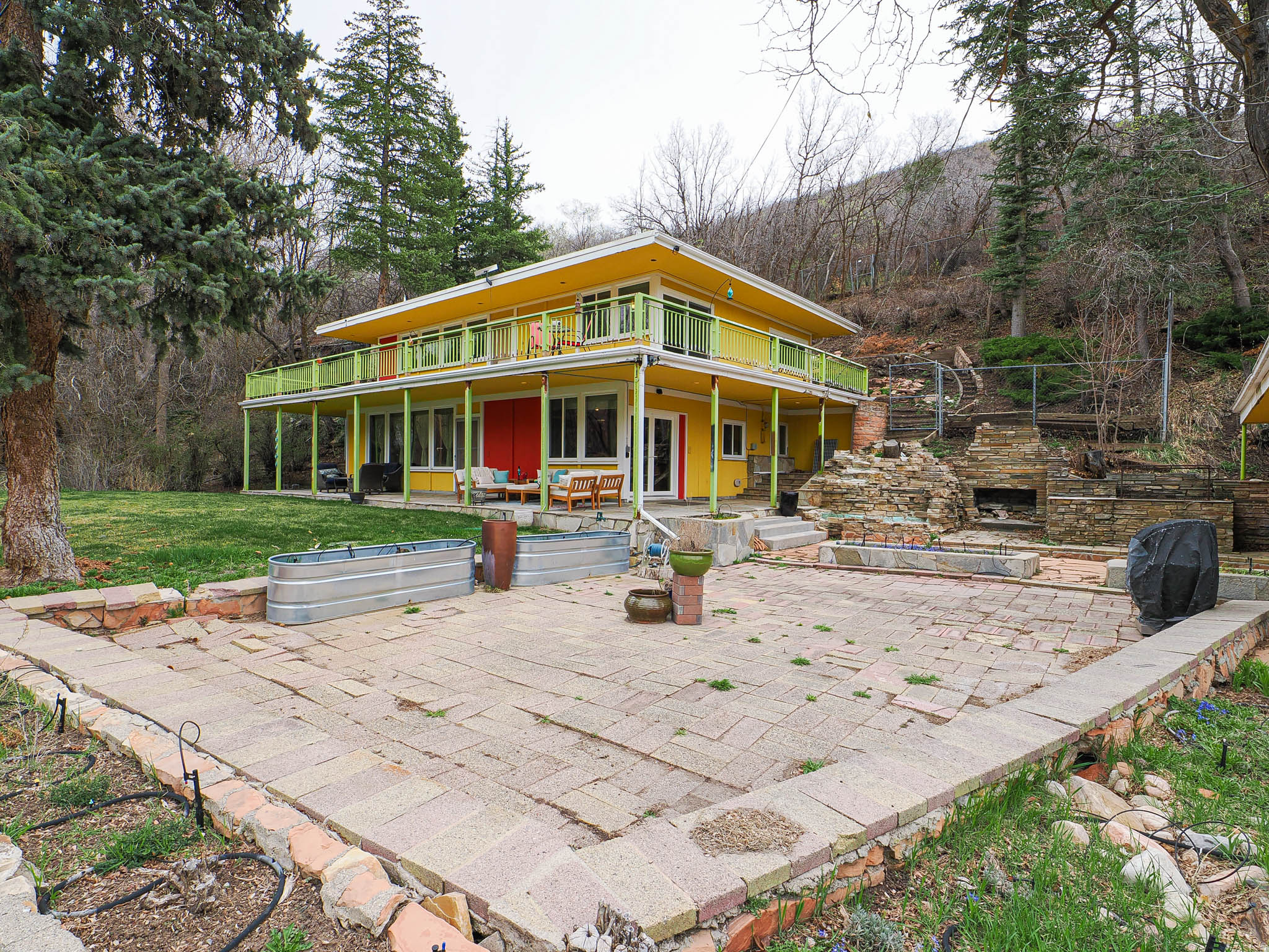 EMIGRATION - Residential