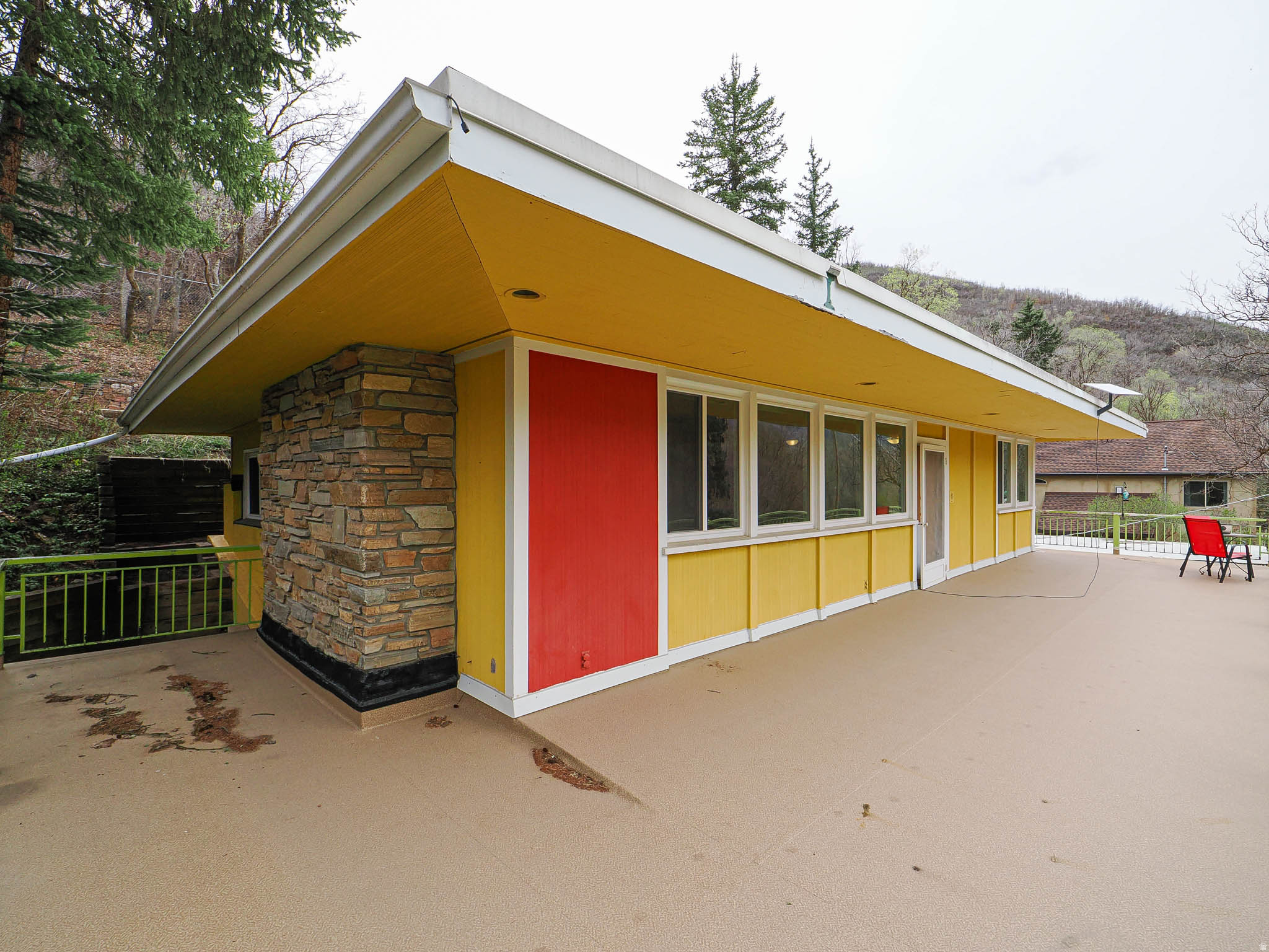 EMIGRATION - Residential