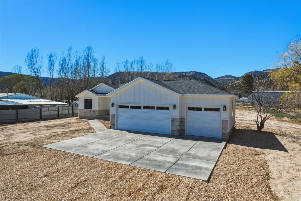 Photo of 165 N 100 E, Wales, UT 84667 (MLS # 2143590)