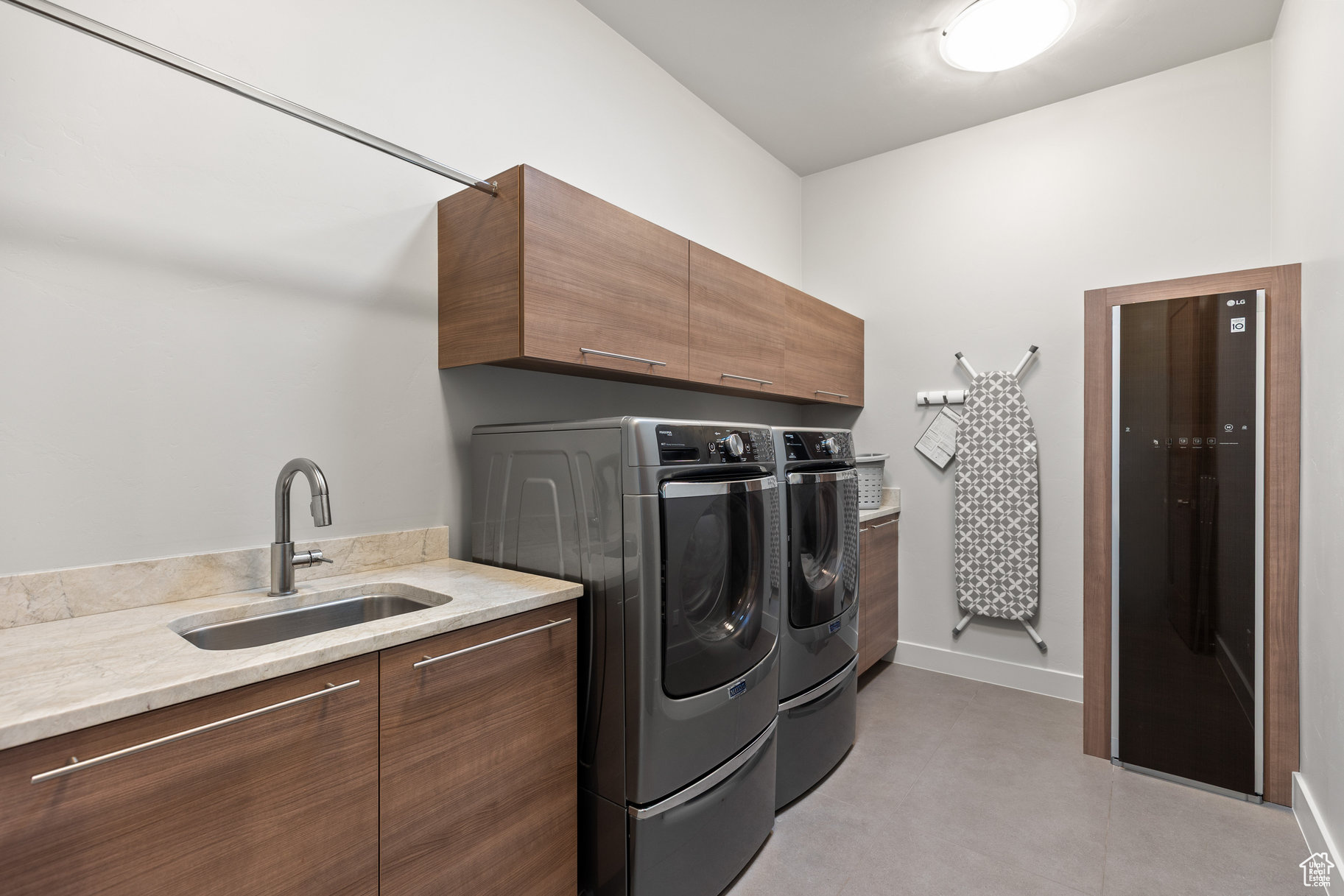 PALISADES AT SNOW CA - Residential