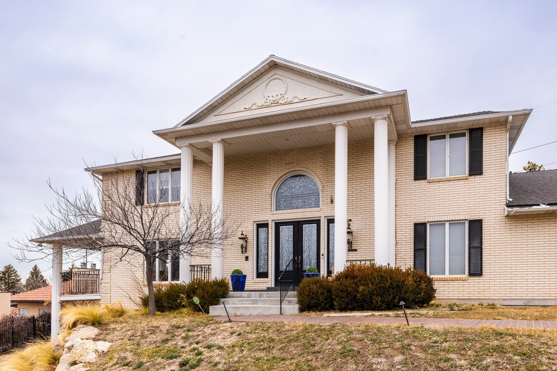 325 N FEDERAL HEIGHTS CIR