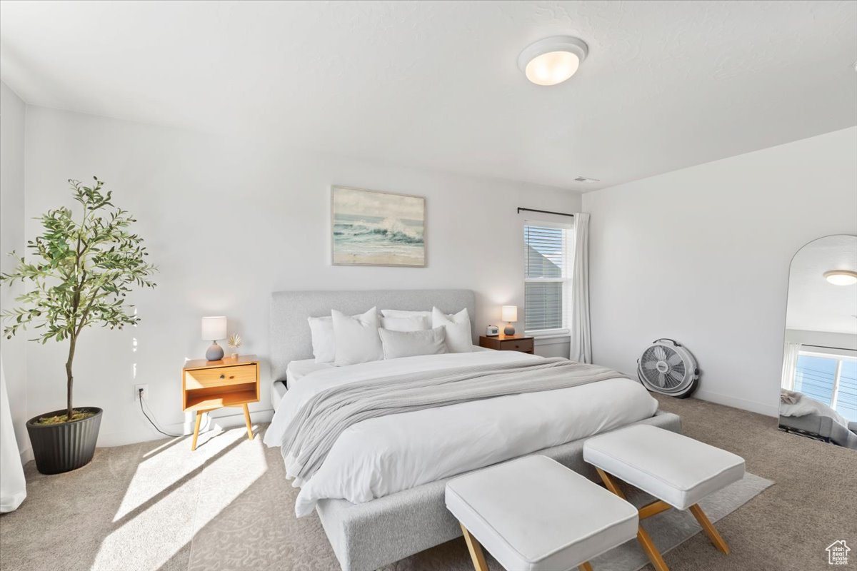 EMERALD CLOVER - Residential