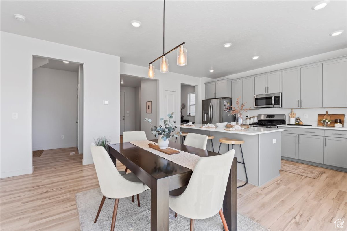 EMERALD CLOVER - Residential