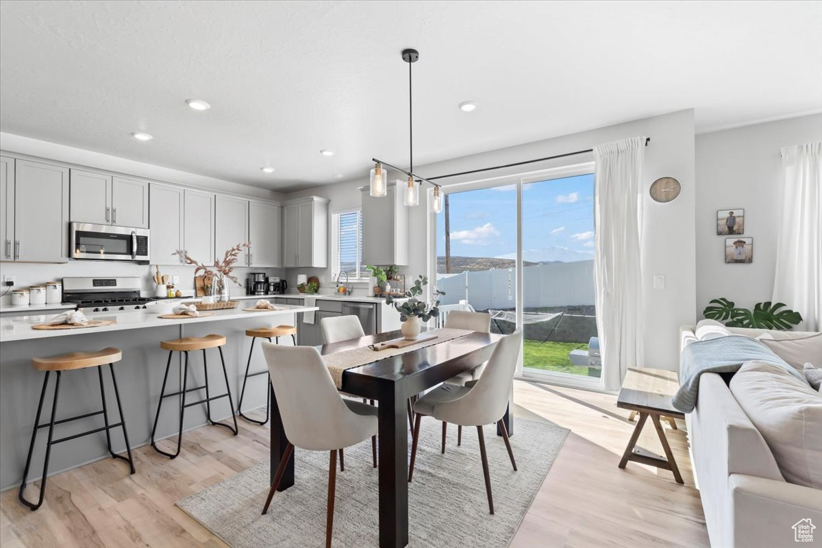EMERALD CLOVER - Residential