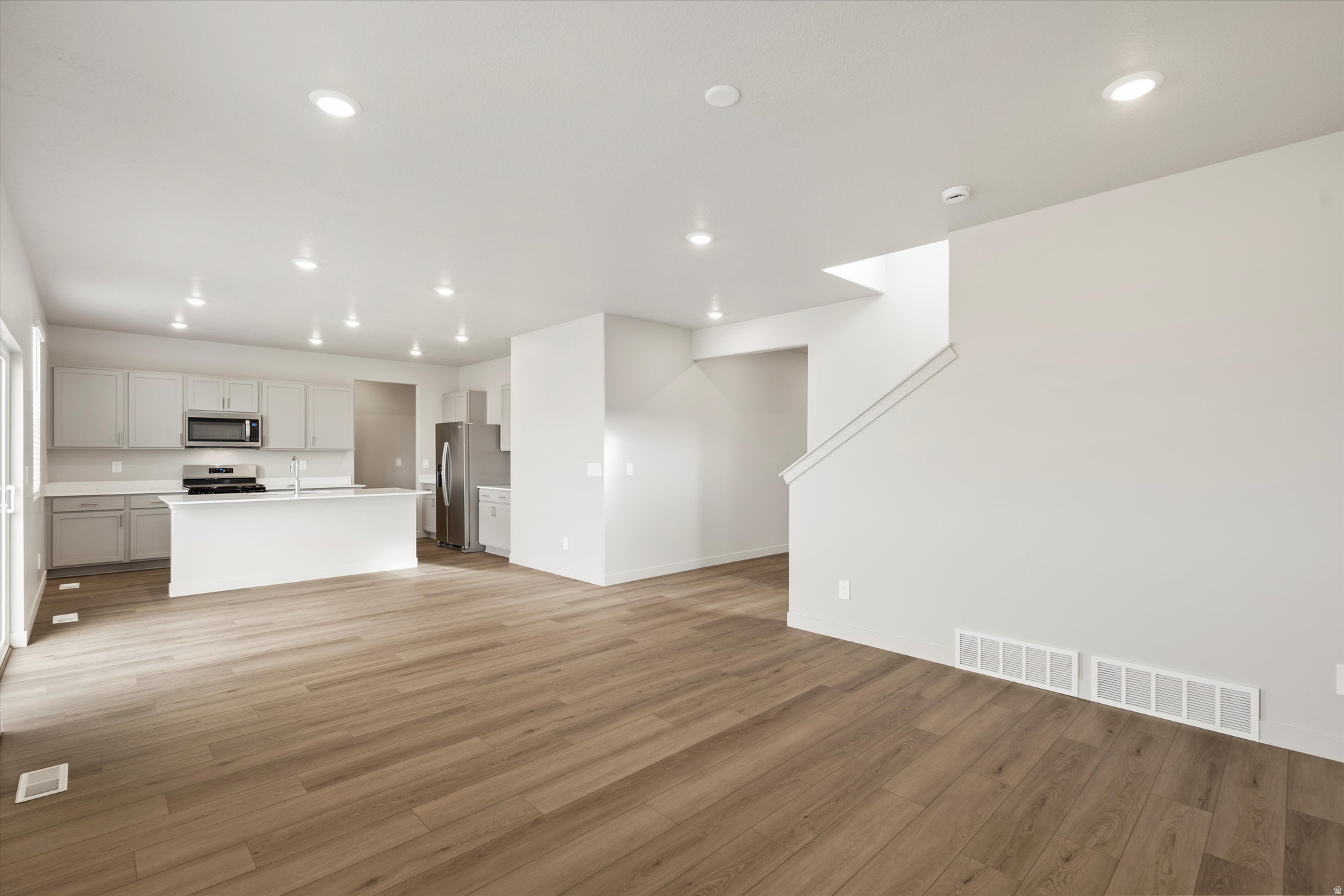 STRATTON ACRES - Residential