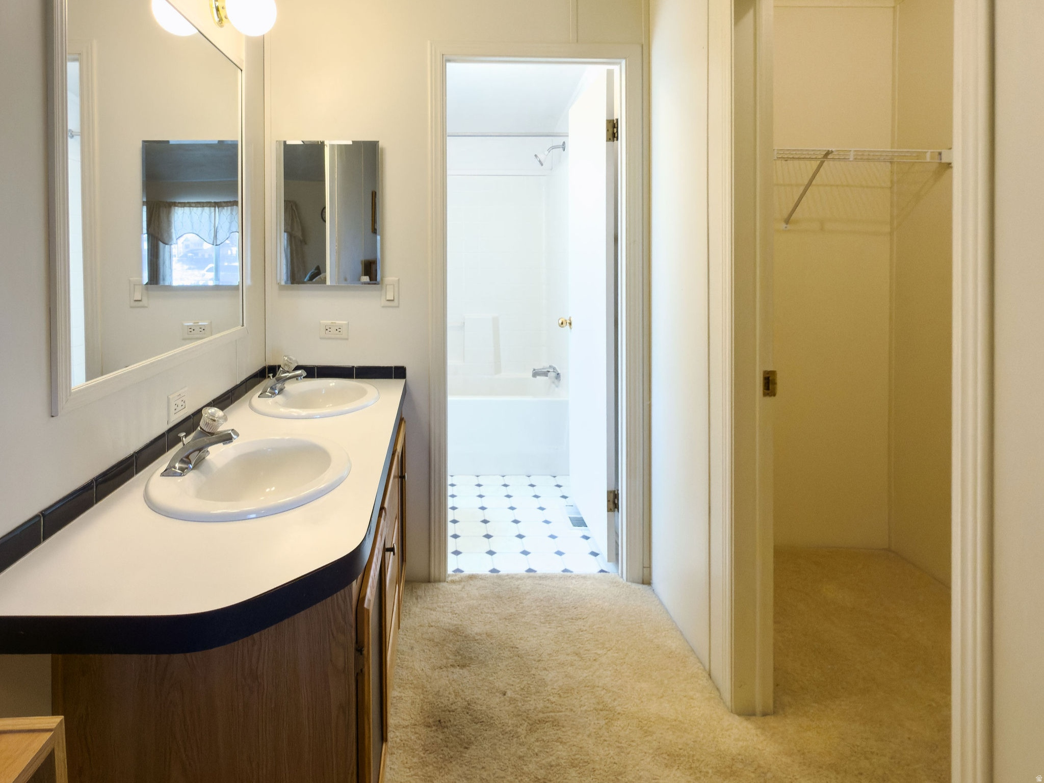 QUAIL HOLLOW ESTATES - Residential