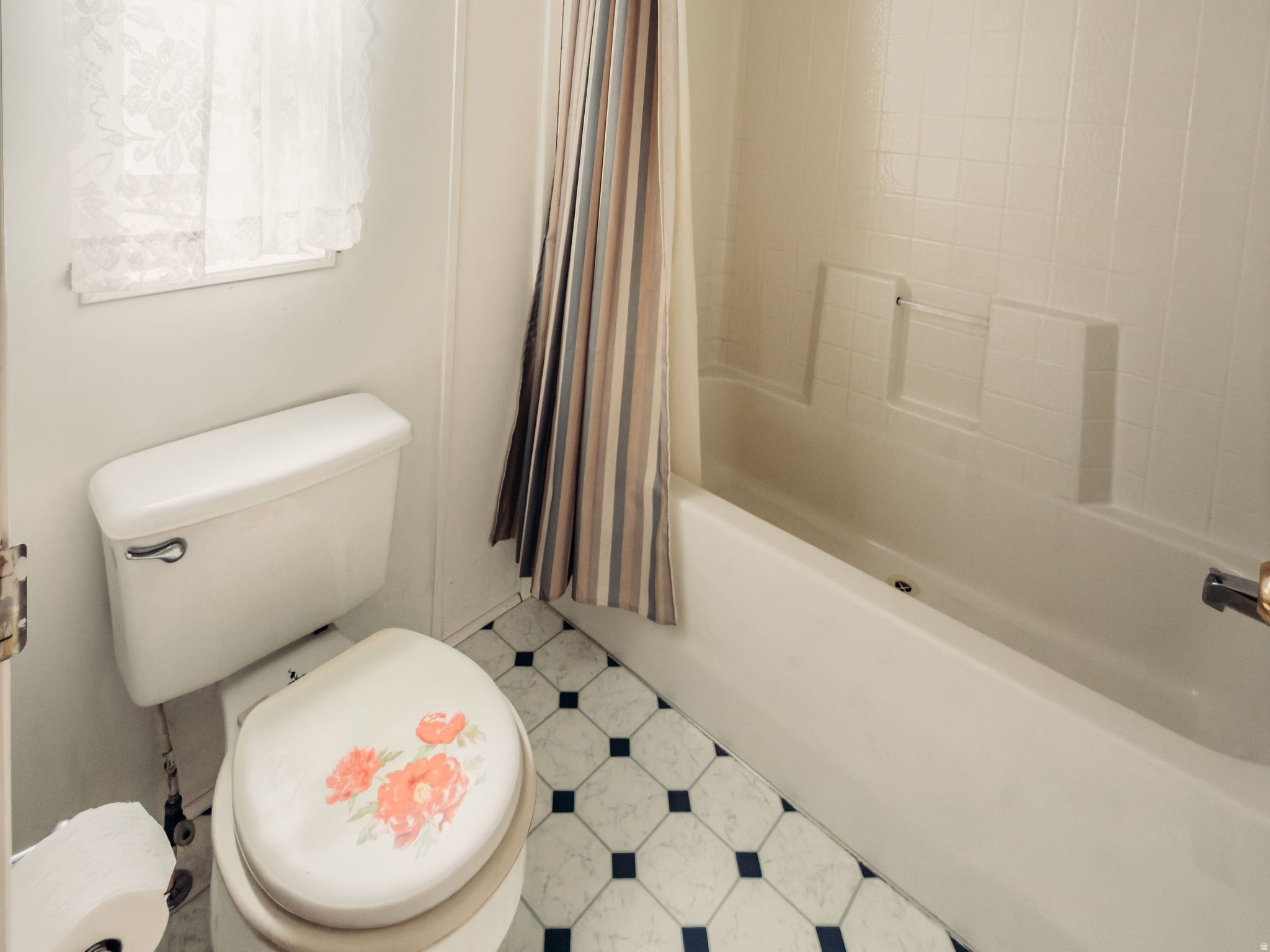 QUAIL HOLLOW ESTATES - Residential