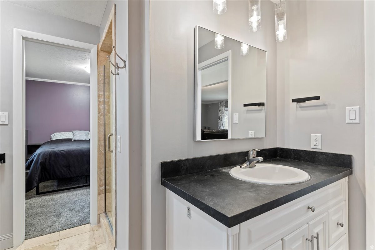 MOUNTAIN GLENN - Residential