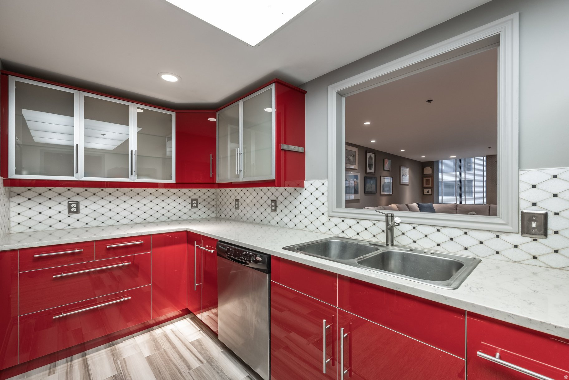 AMERICAN TOWERS - Residential