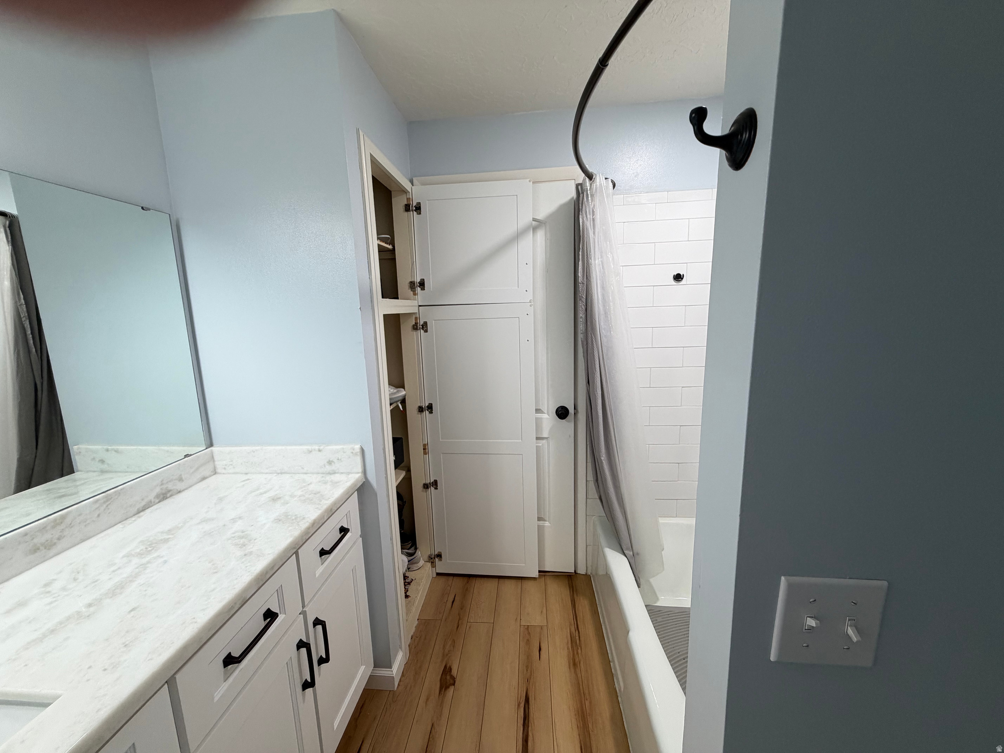 COUNTRY OAKS CONDO - Residential