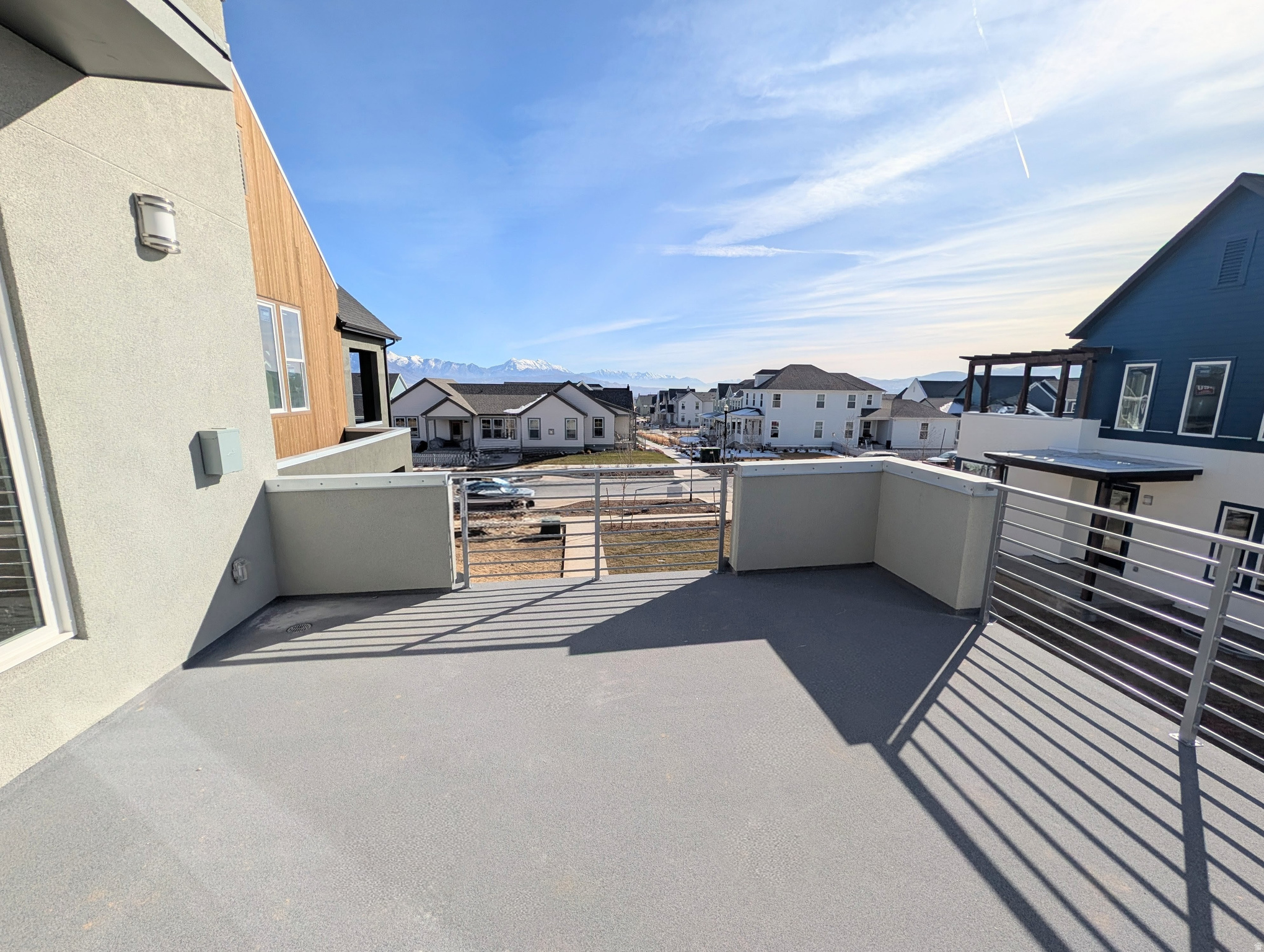 DAYBREAK - Residential