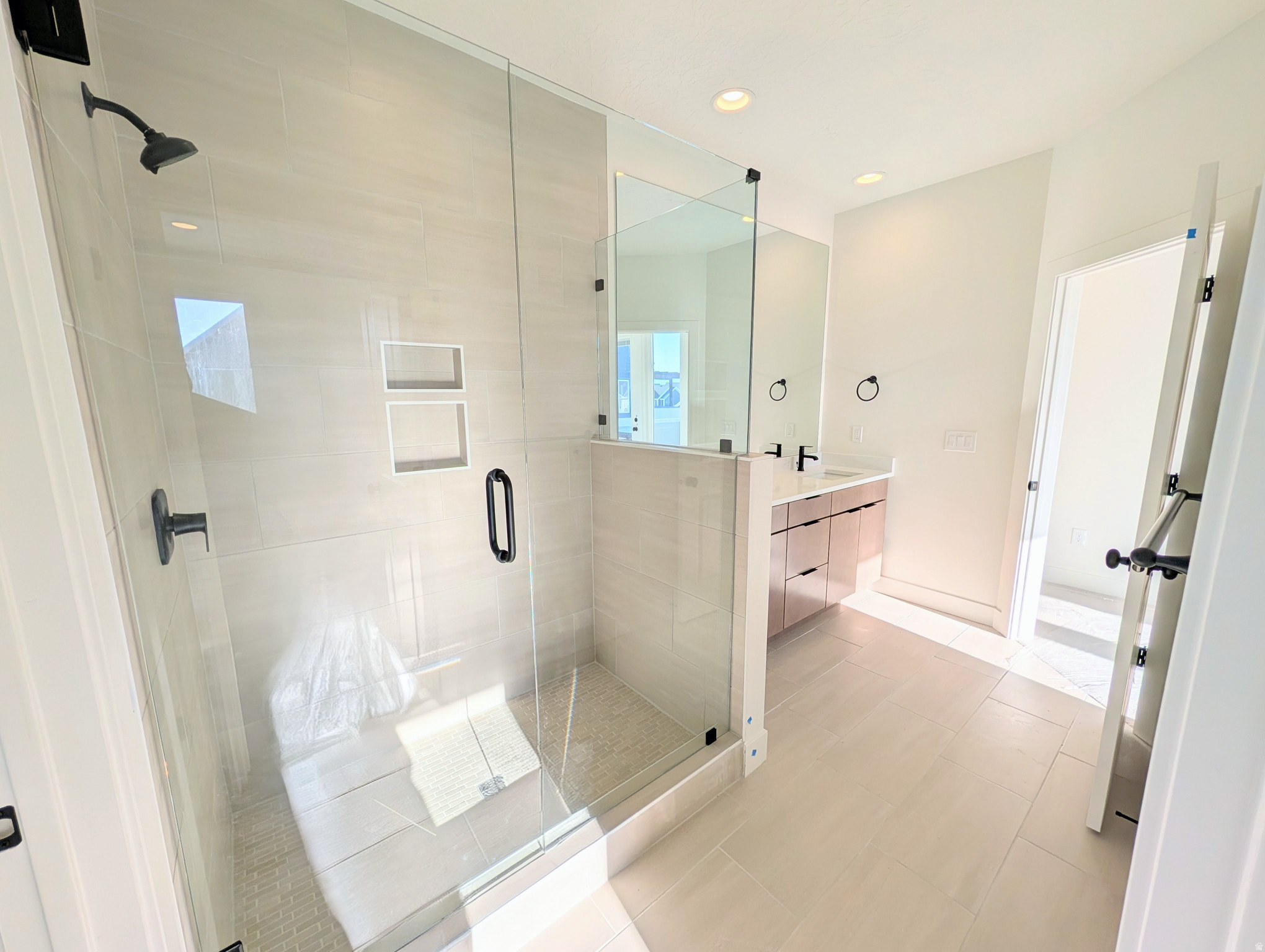 DAYBREAK - Residential