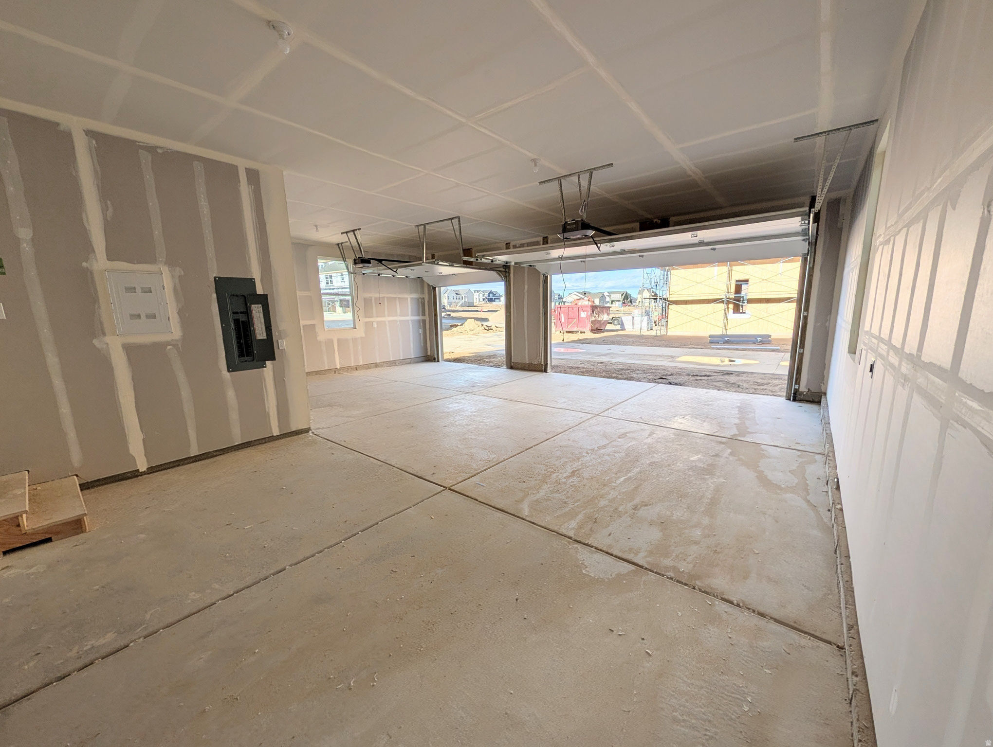 DAYBREAK - Residential