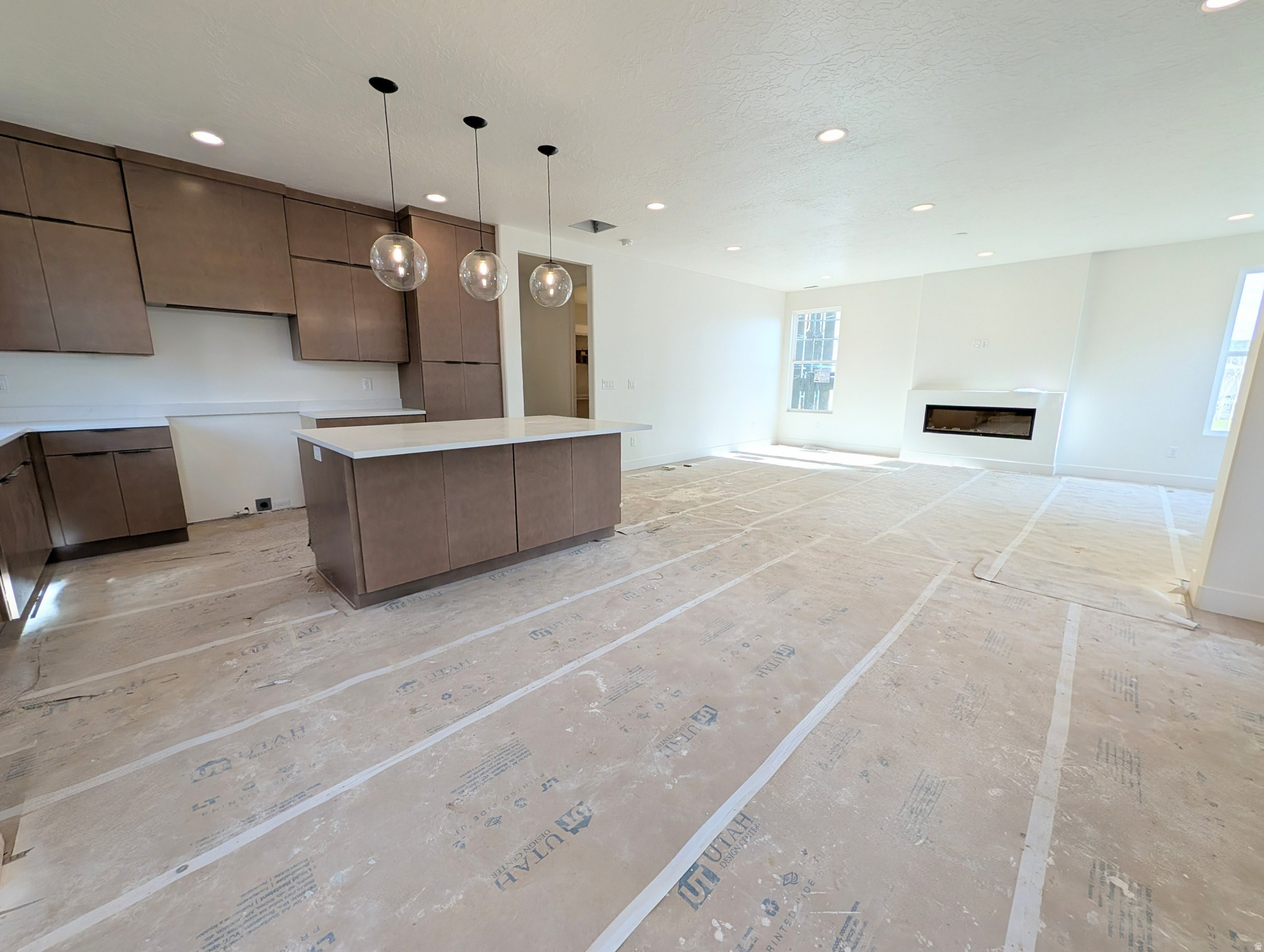 DAYBREAK - Residential