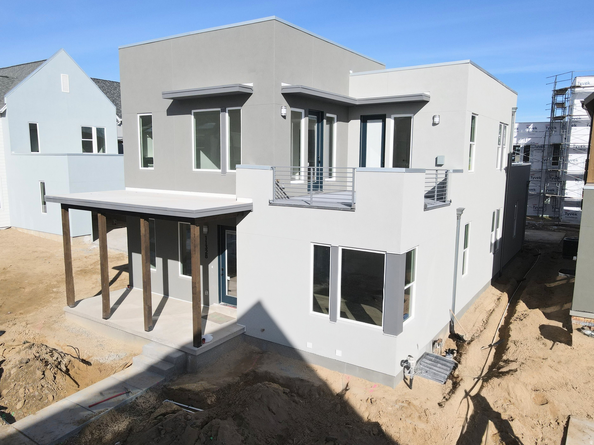 DAYBREAK - Residential