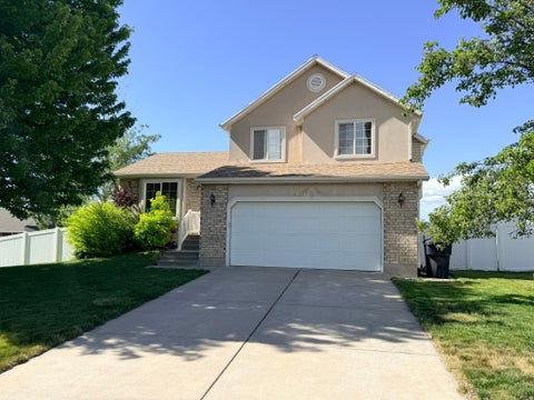 Tiny photo for 938 W 1520 N, Clinton, UT 84015 (MLS # 2161383)