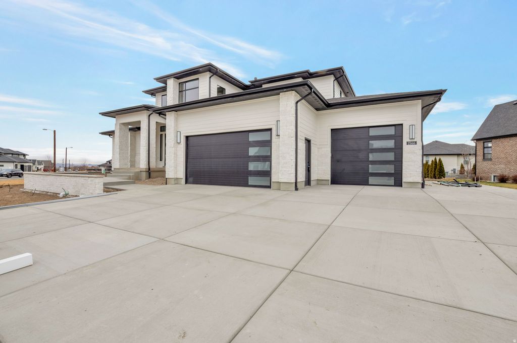 Photo of 1566 W PHEASANT MEADOW DR, Kaysville, UT 84037 (MLS # 2136256)