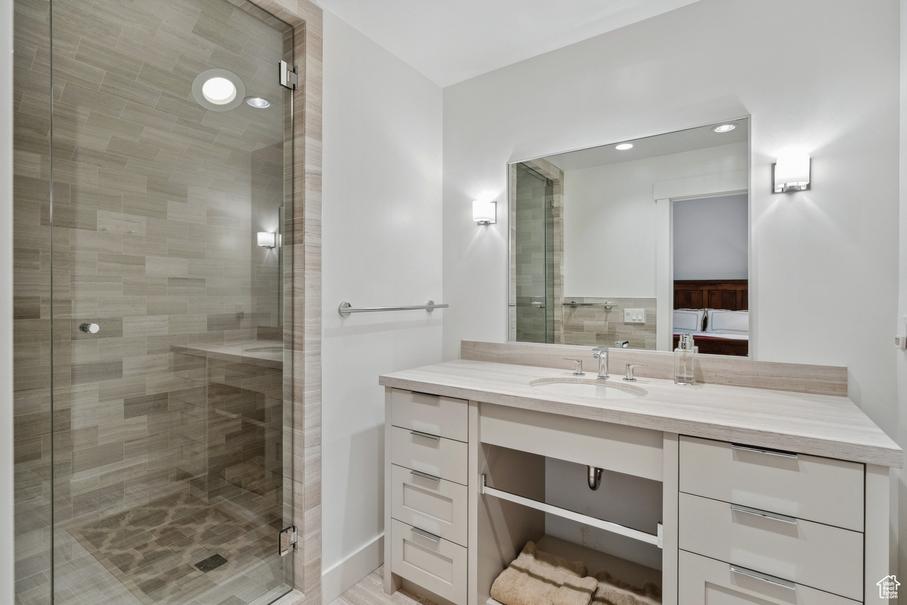 WHITE PINE RANCHES - Residential