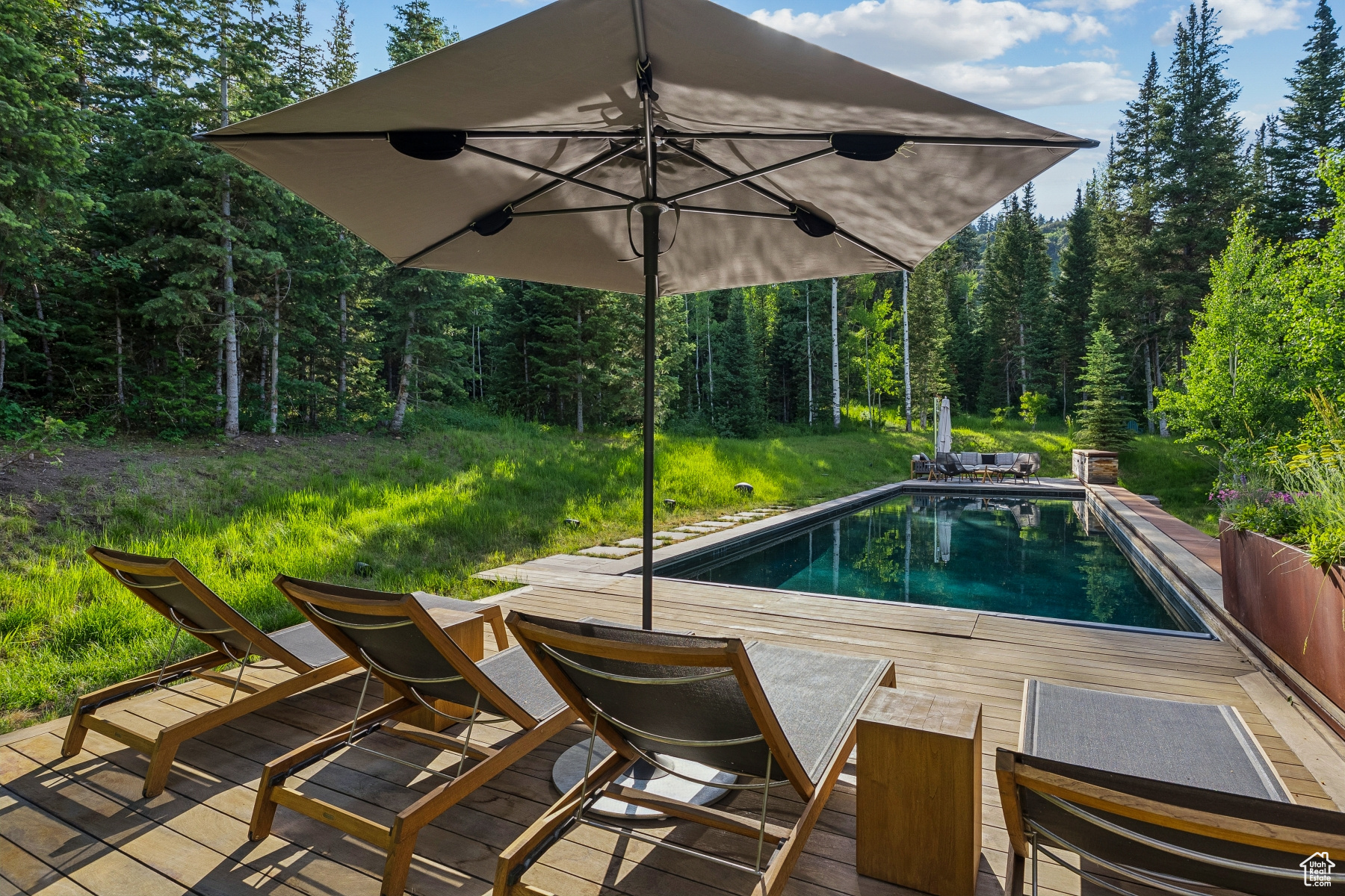 WHITE PINE RANCHES - Residential