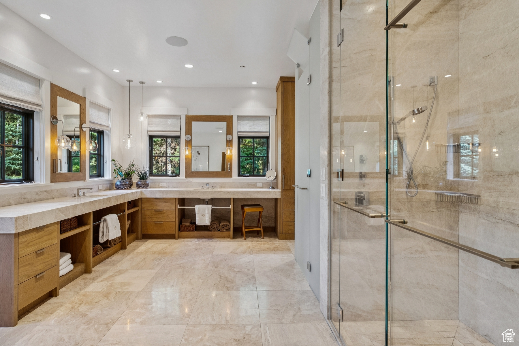 WHITE PINE RANCHES - Residential