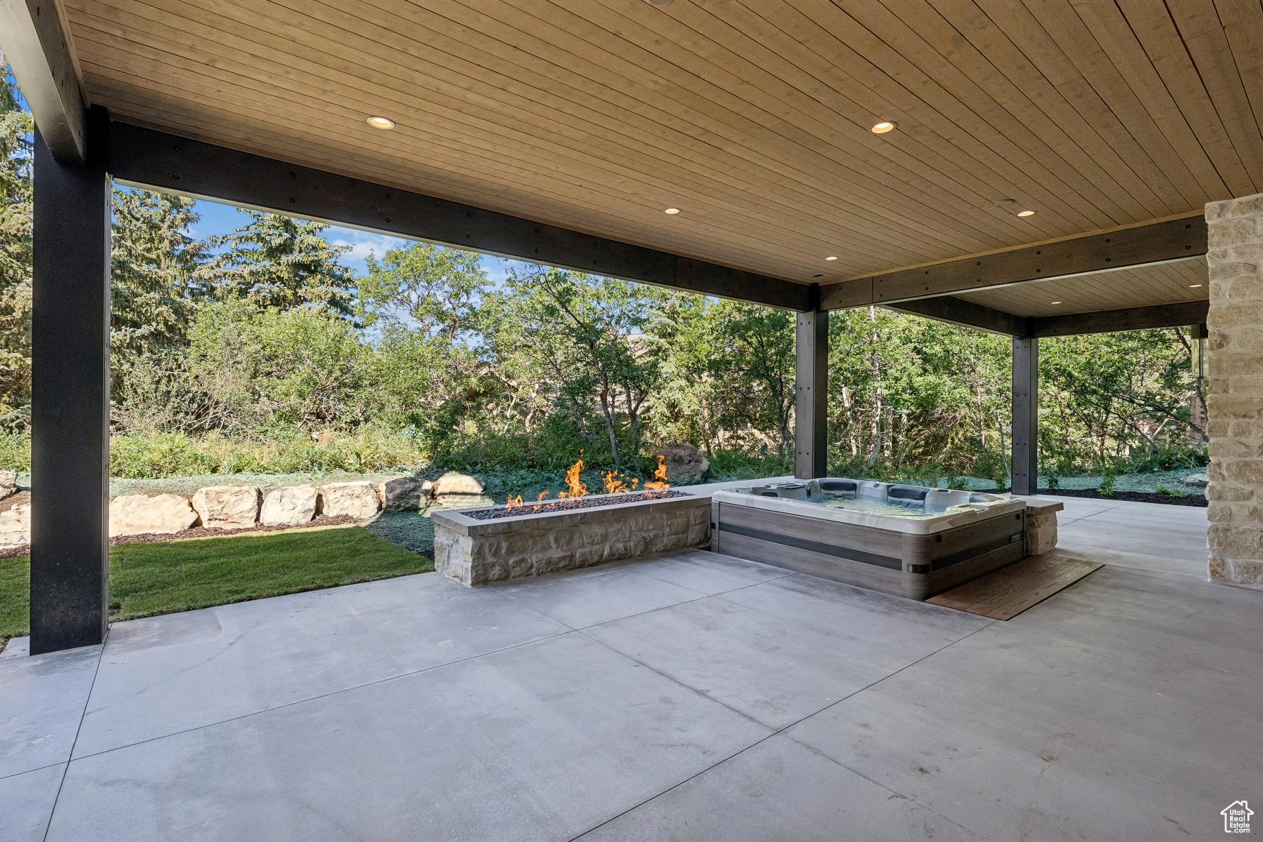 THE OAKS - Residential