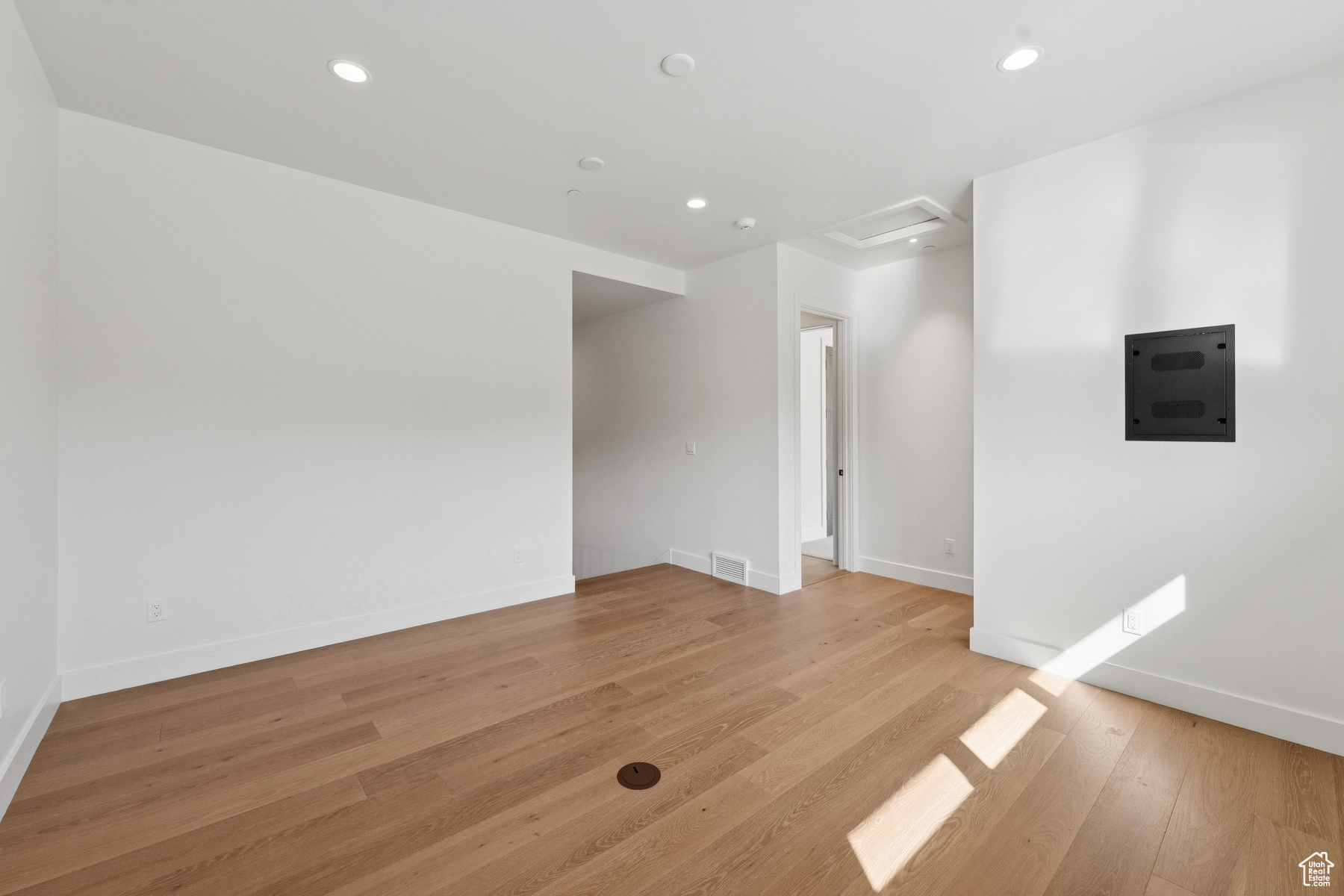 THE OAKS - Residential