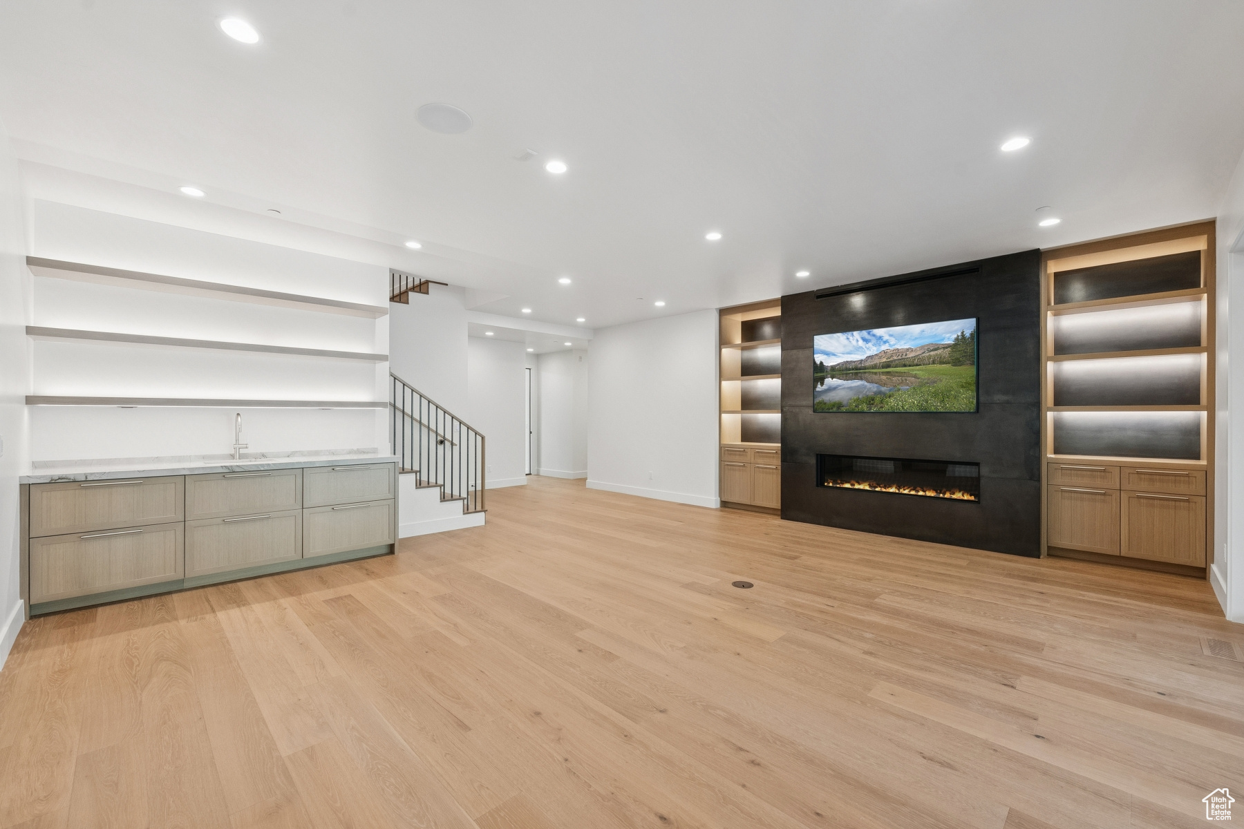 THE OAKS - Residential