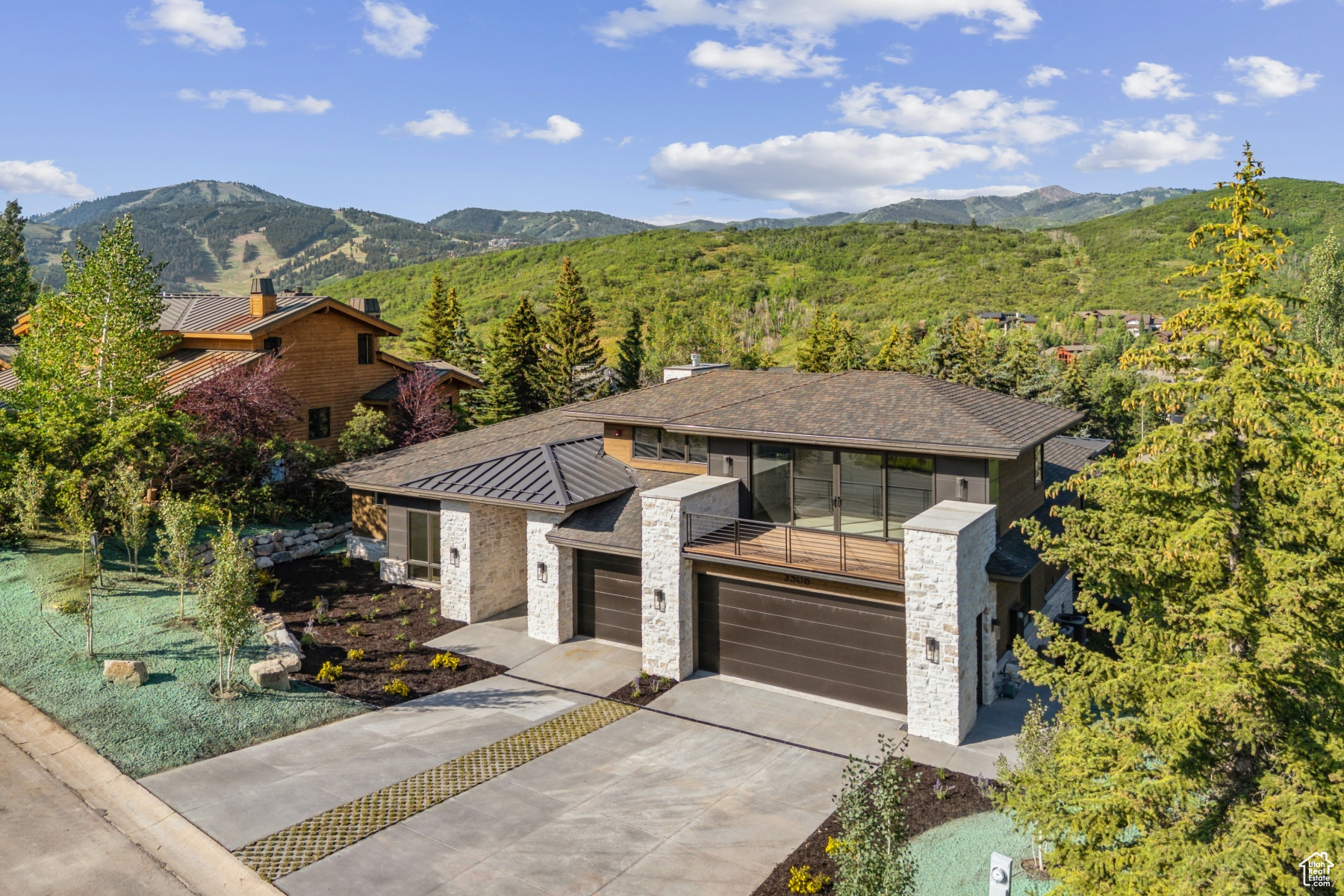 THE OAKS - Residential