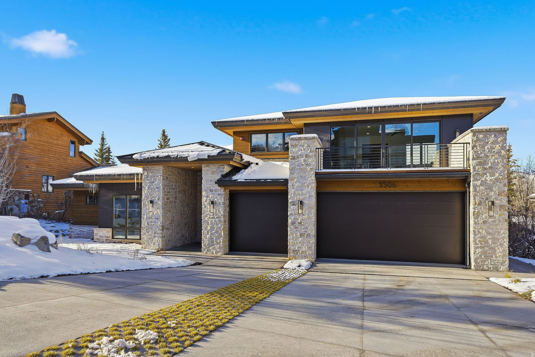 THE OAKS - Residential