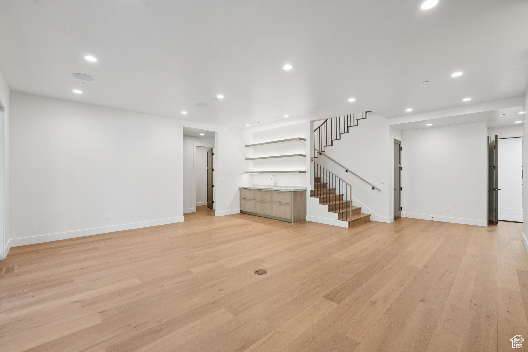 THE OAKS - Residential