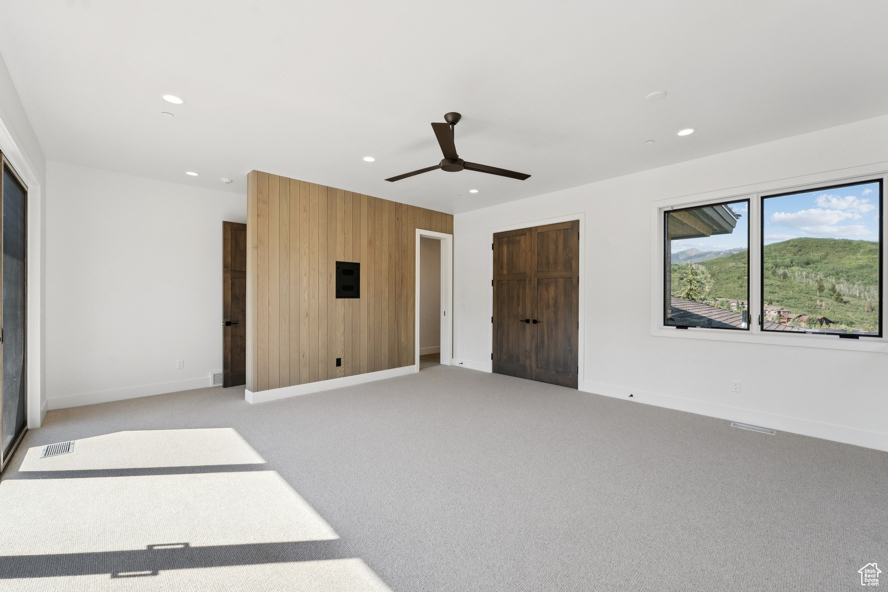 THE OAKS - Residential