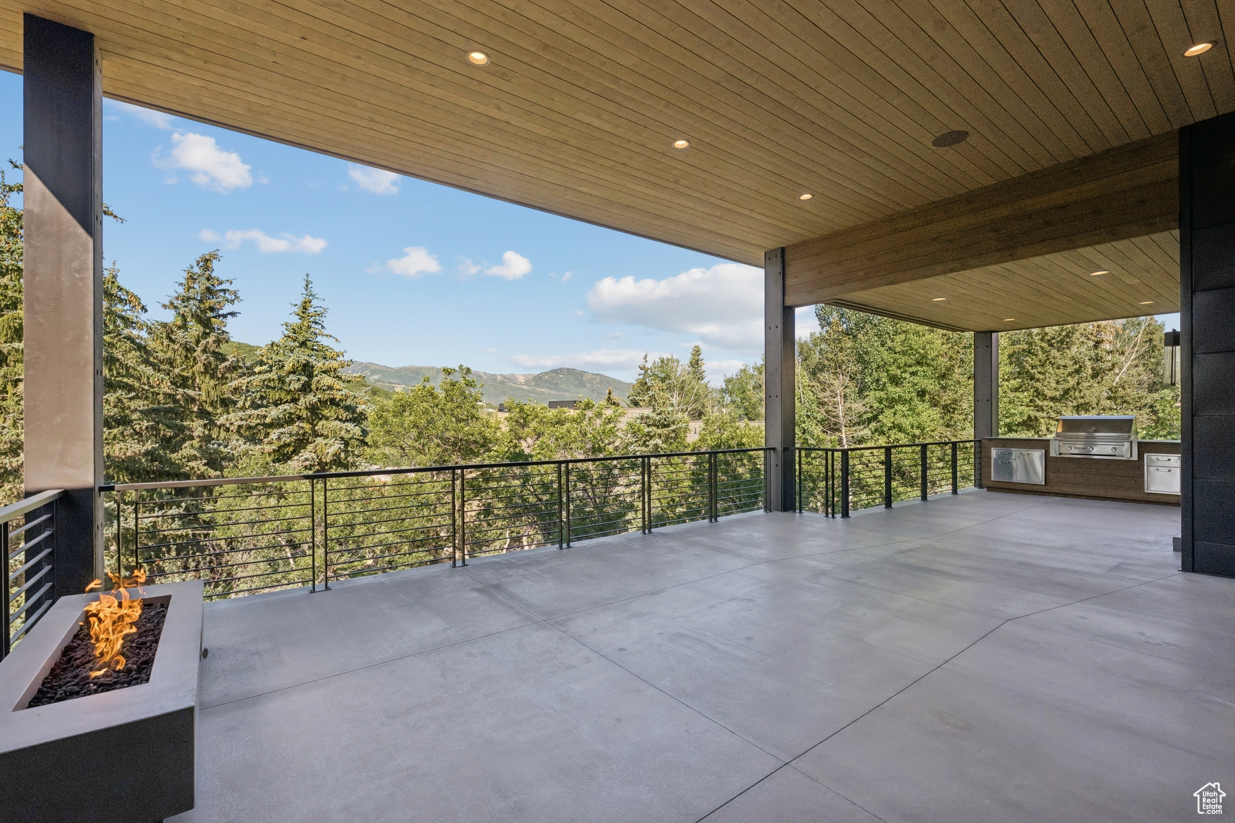 THE OAKS - Residential