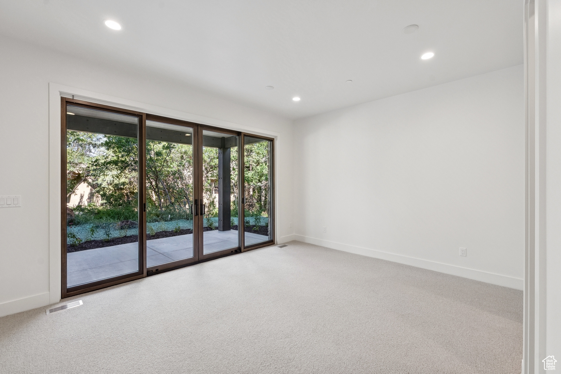 THE OAKS - Residential