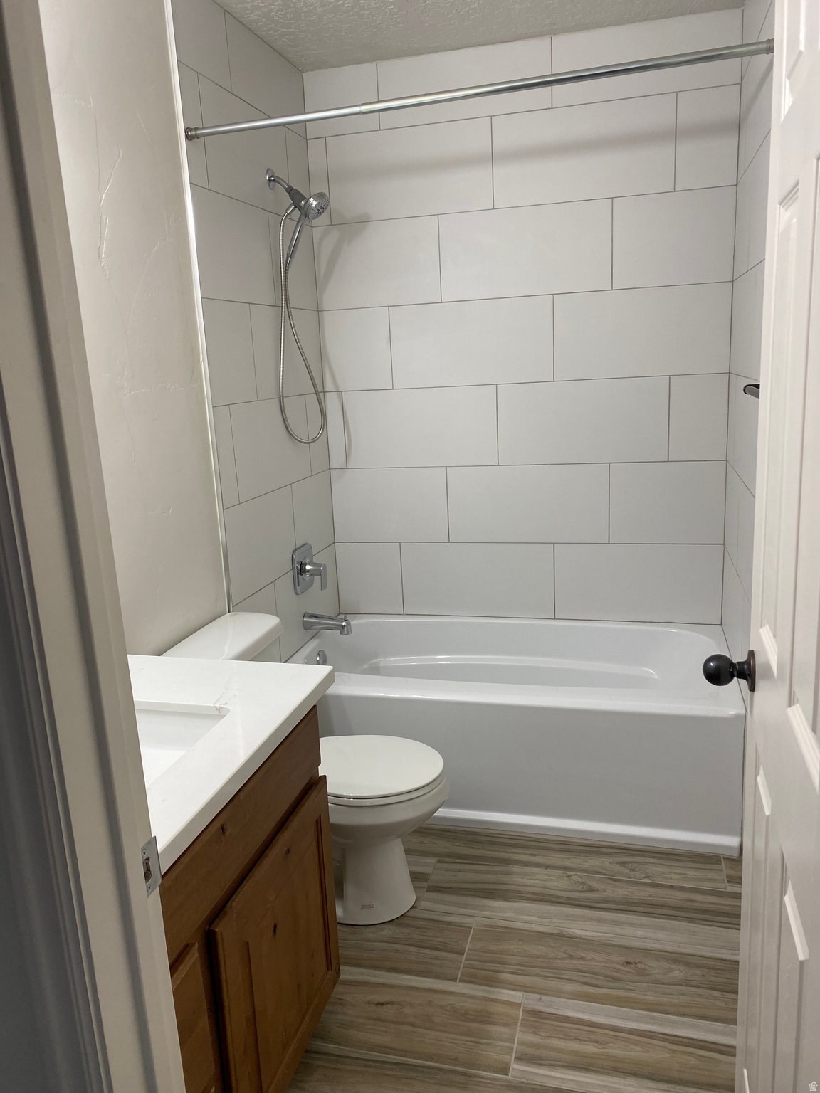 COUNTRY VIEW CONDOMI - Residential