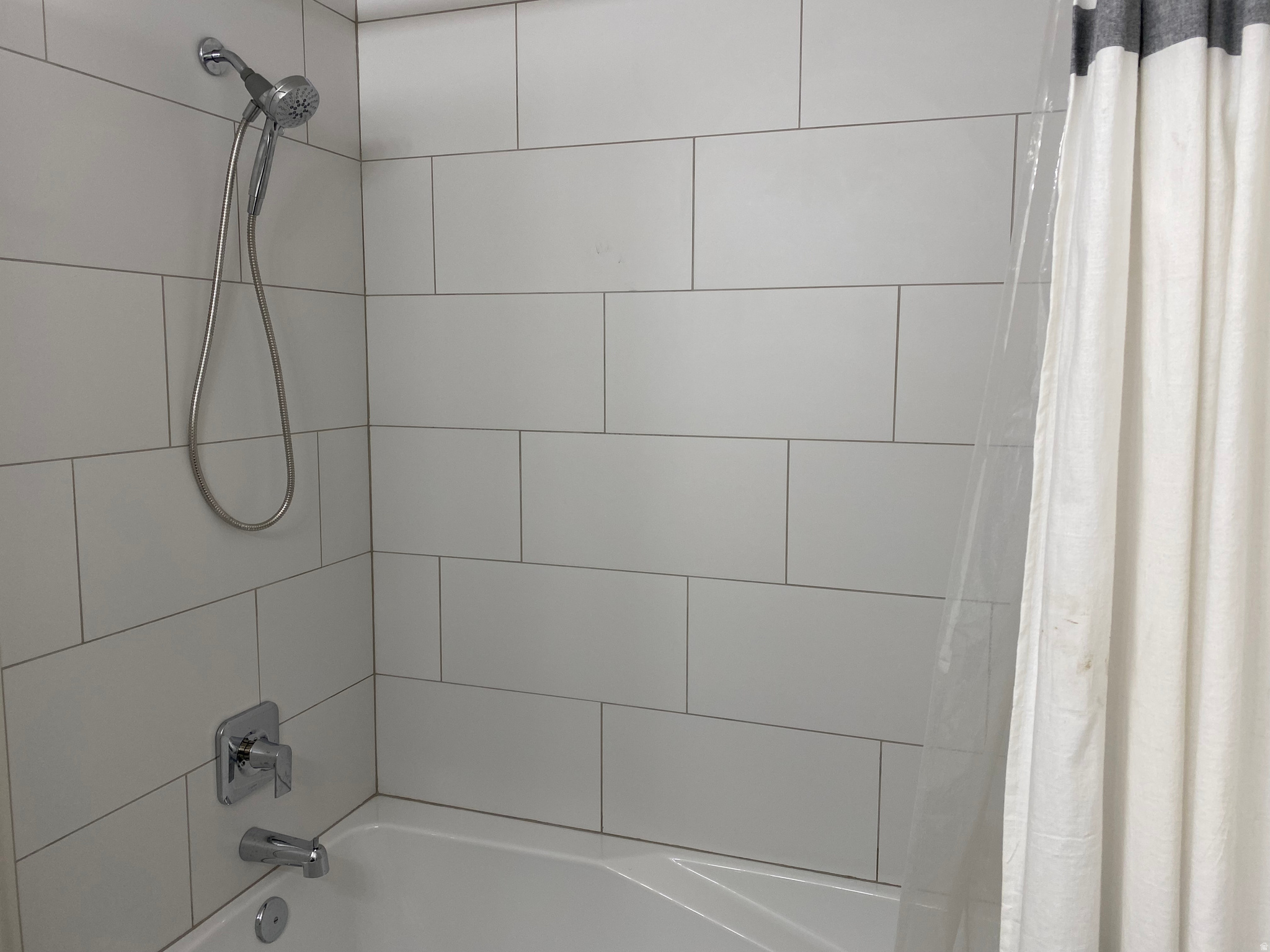 COUNTRY VIEW CONDOMI - Residential