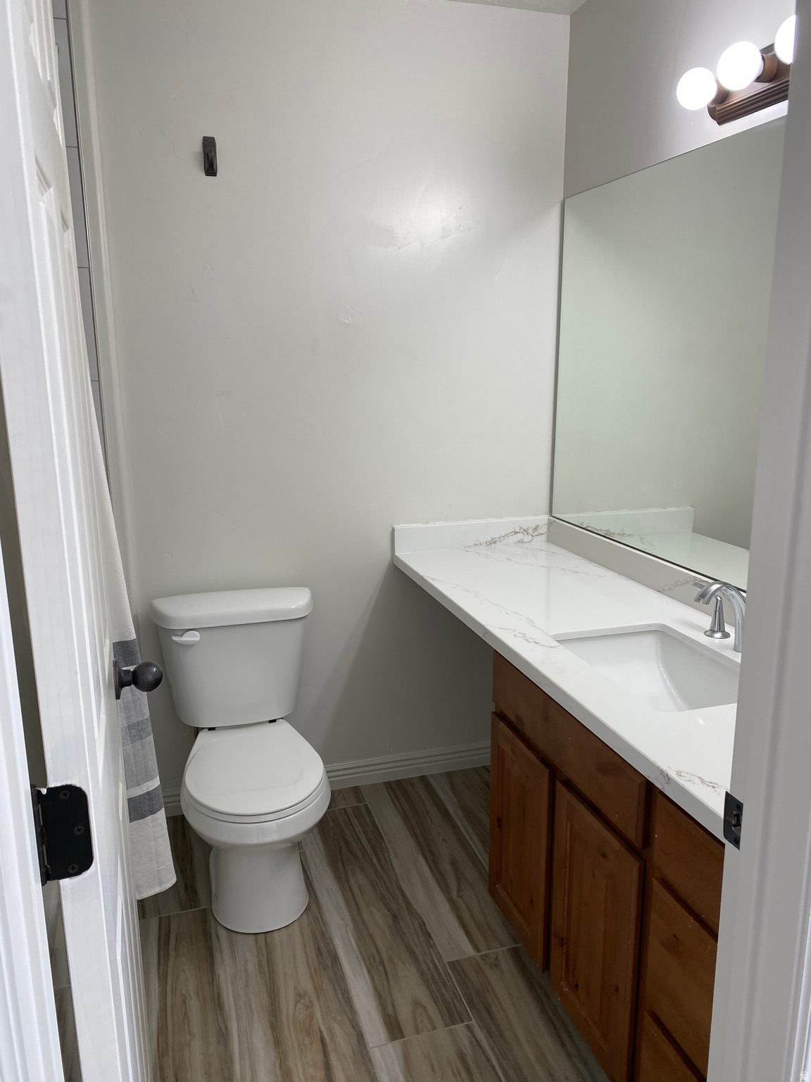 COUNTRY VIEW CONDOMI - Residential