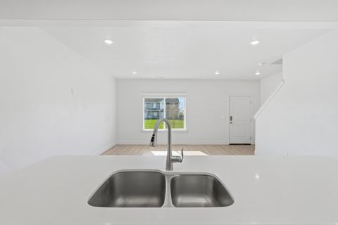 Tiny photo for 376 S 1580 E, Hyrum, UT 84319 (MLS # 2152834)