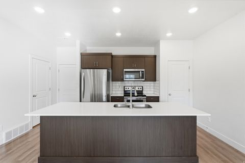 Tiny photo for 376 S 1580 E, Hyrum, UT 84319 (MLS # 2152834)